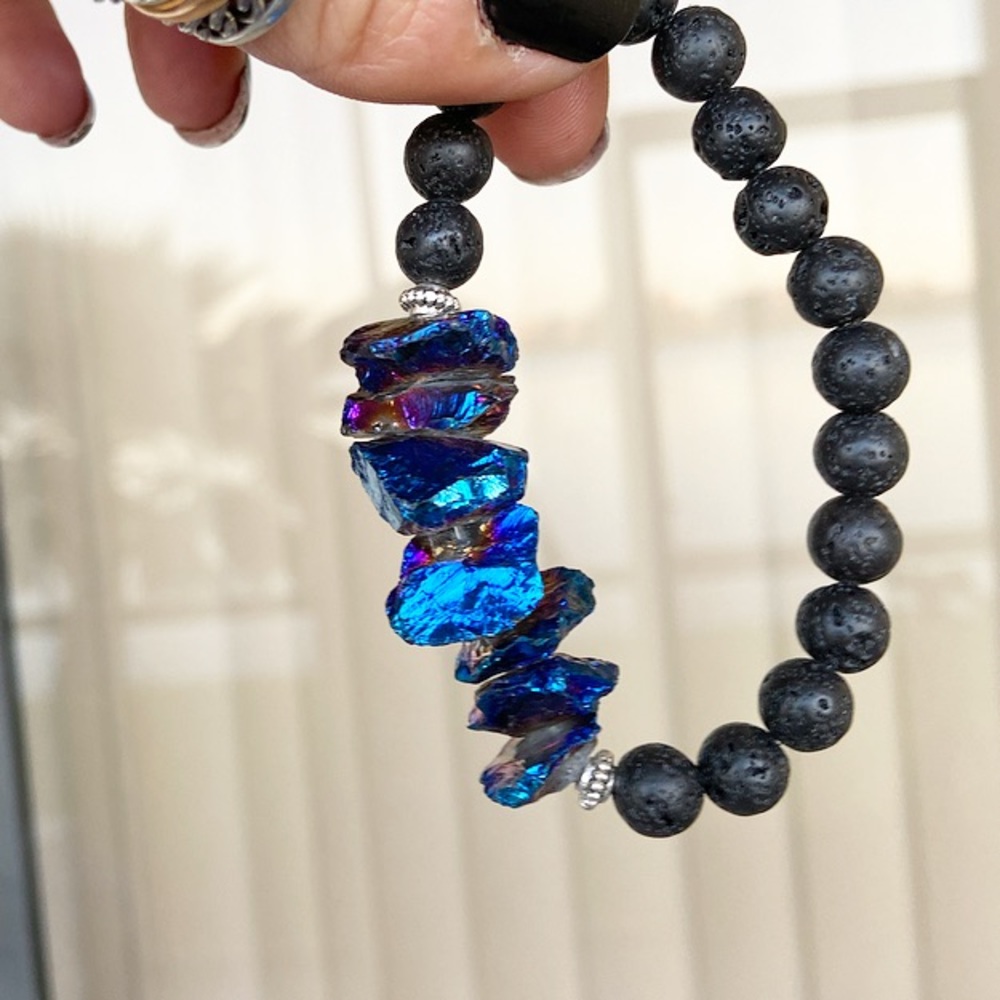 Blue Druzy Bracelet . Lava rock oil diffuser beads & blue druzy quartz stones - Picture 5 of 9